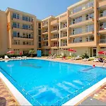 Grand Kamelia 아파트호텔 써니비치