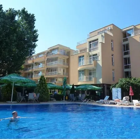 Ξενοδοχείο με διαμερίσματα Grand Kamelia 2*