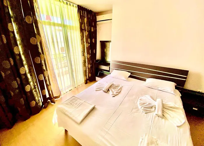 Grand Kamelia Lejlighedshotel 2*