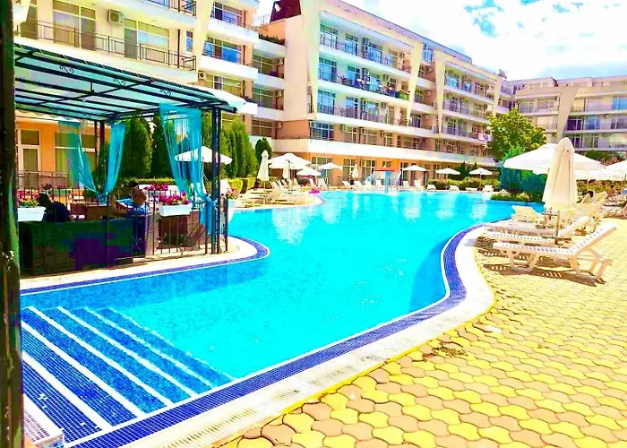 Grand Kamelia Lejlighedshotel 2*